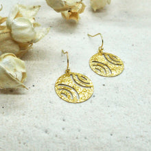 Load image into Gallery viewer, Shiva earrings
