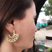 Load image into Gallery viewer, Ambra earrings
